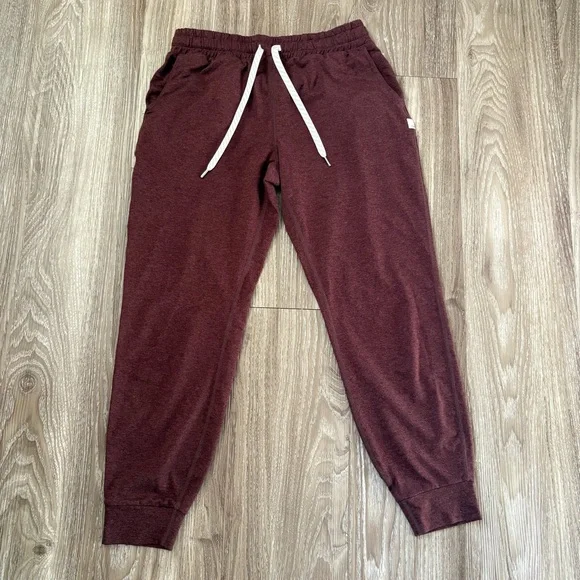 Vuori Dream Knit Performance Jogger in Elderberry Heather - Picture 2 of 9